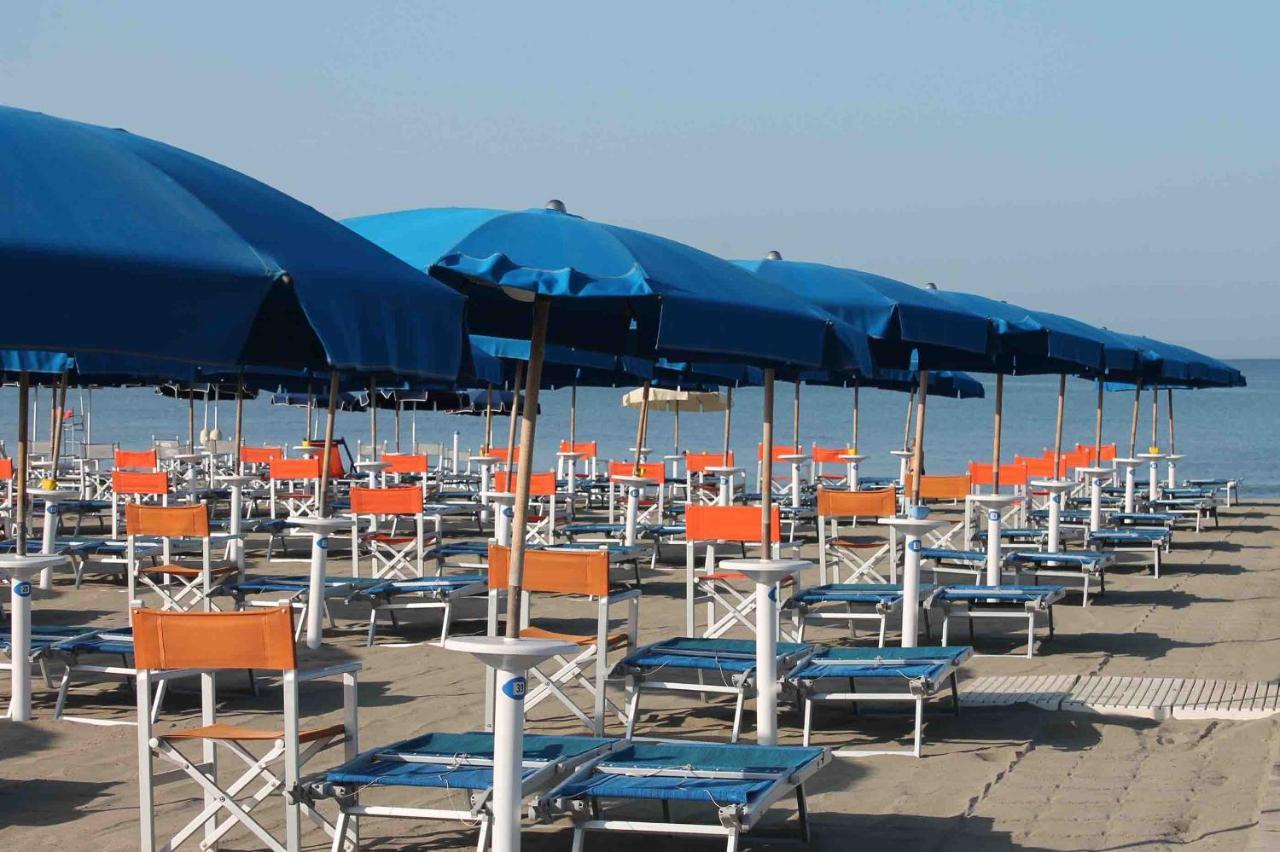 Apartamento La Conchiglia A Marina Marina Di Carrara Exterior foto