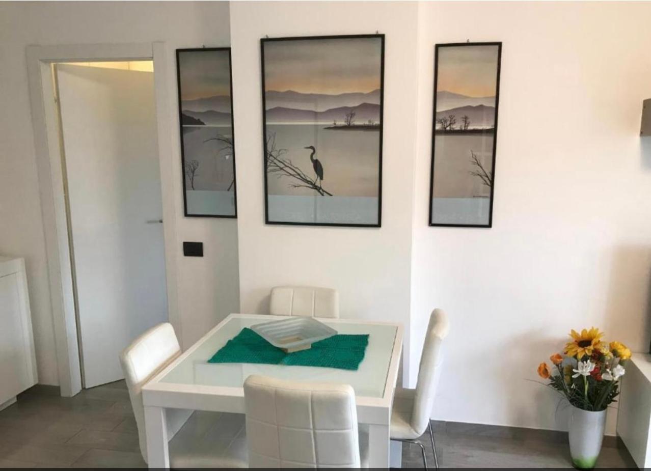 Apartamento La Conchiglia A Marina Marina Di Carrara Exterior foto